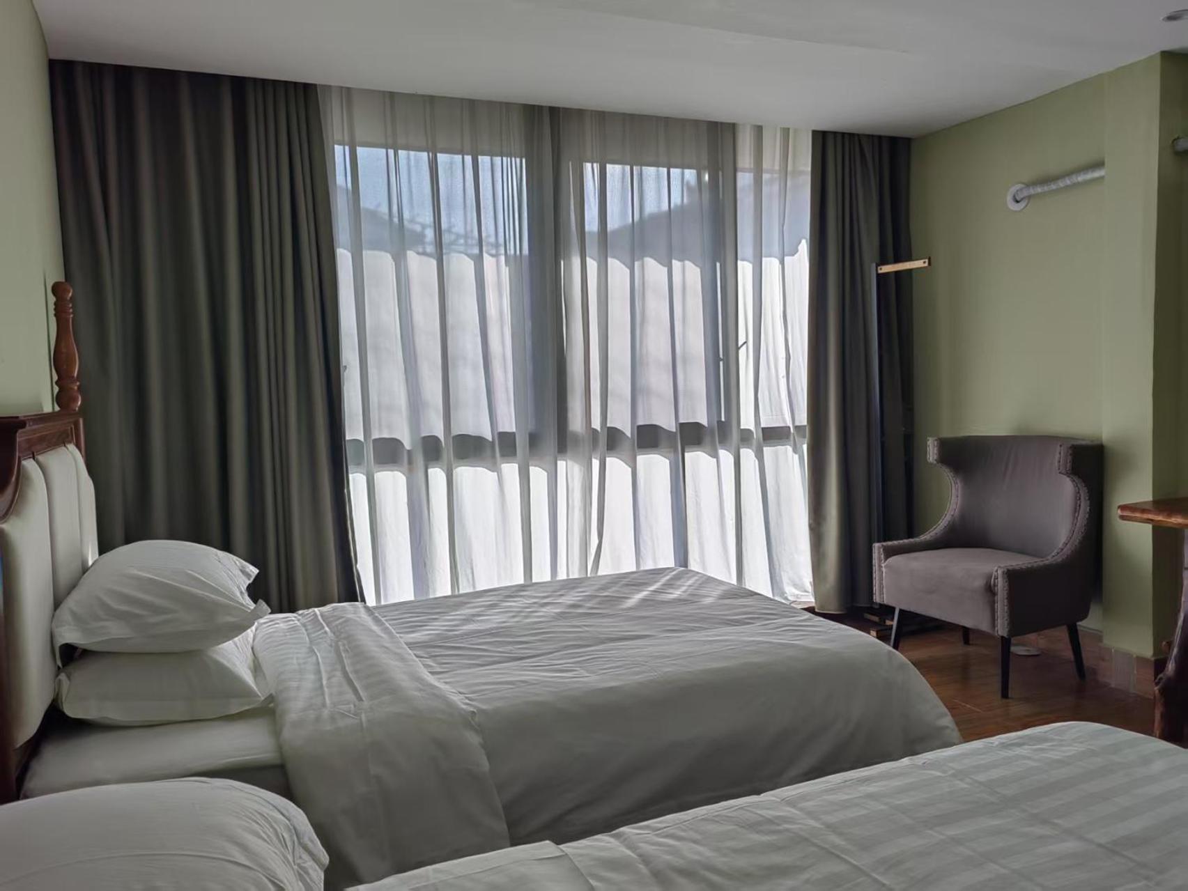 Serene Vale Inn Guilin-Free One Way Pick Up Service To High-Speed Railway Station For 2 Nights Habitación foto